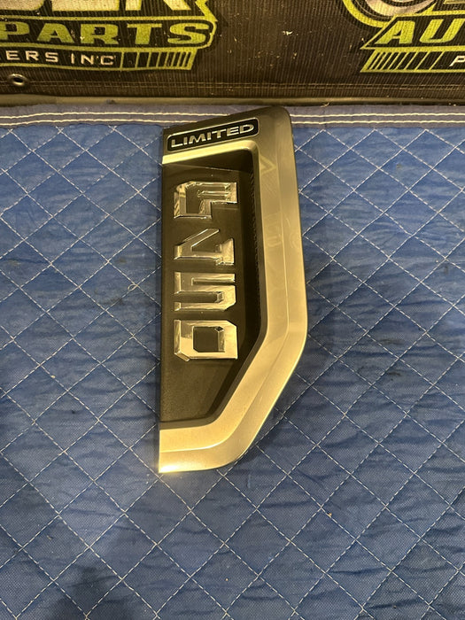 2017-2019 FORD F450 LIMITED FRONT RIGHT FENDER EMBLEM BADGE OEM