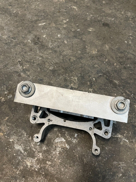 2021 AUDI R8 PLUS TRANSMISSION MOUNT ~BUSHING DAMAGE~ 4S0 813 857 B 4S0.813.857B