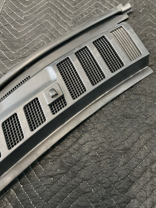 2017 FORD F250 F350 SUPER DUTY WINDSHIELD WIPER VENT COWL PANEL OEM