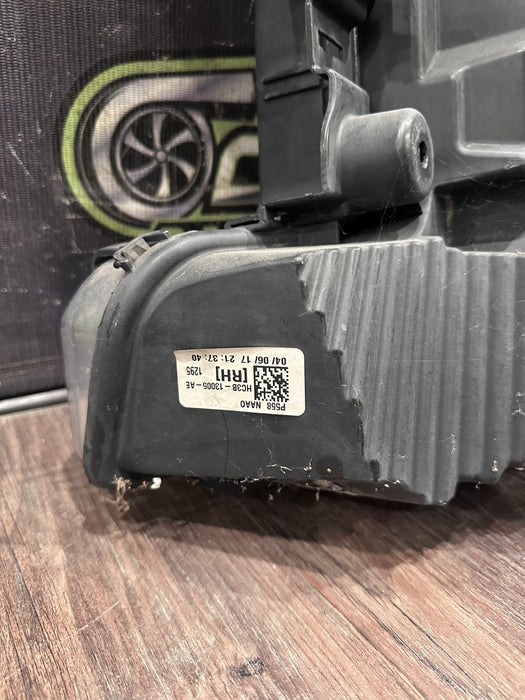 2017-19 FORD F250 F350 F450 PASSENGER RIGHT HALOGEN HEADLIGHT OEM *READ DESC*