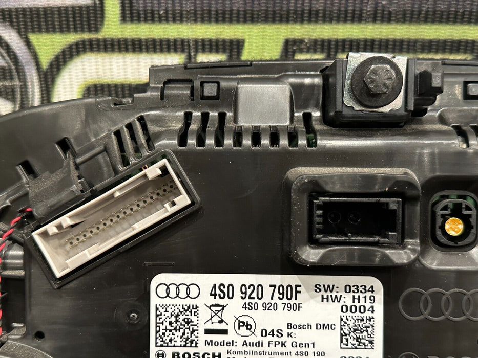 2021 AUDI R8 INSTRUMENT GAUGE CLUSTER SPEEDOMETER OEM *WATER DAMAGE* 14K MILES