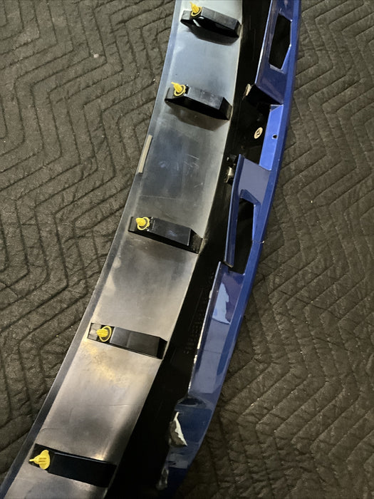 2014 LEXUS CT200H REAR TAILGATE PANEL TRIM W/TRUNK BUTTON OEM 76801-76010/20