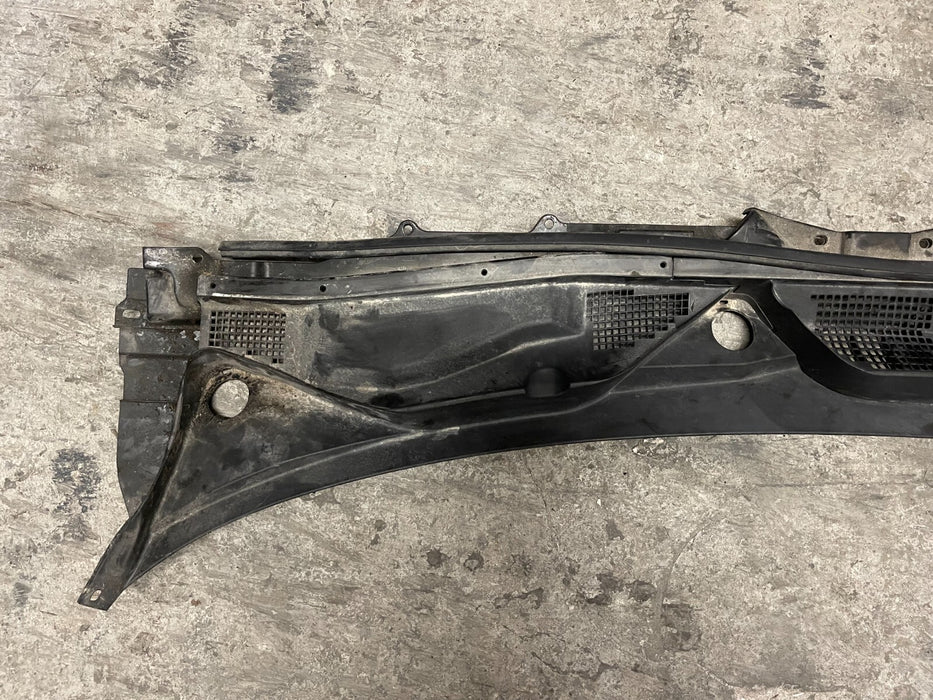 2018 NISSAN 370Z NISMO OEM FACTORY WINDSHIELD WIPER COWL 2009-2020