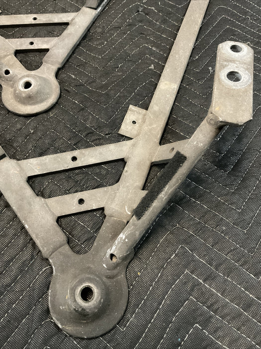 2015 BMW M4 REAR RIGHT LEFT PAIR SUSPENSION BRACKET OEM 67228464604