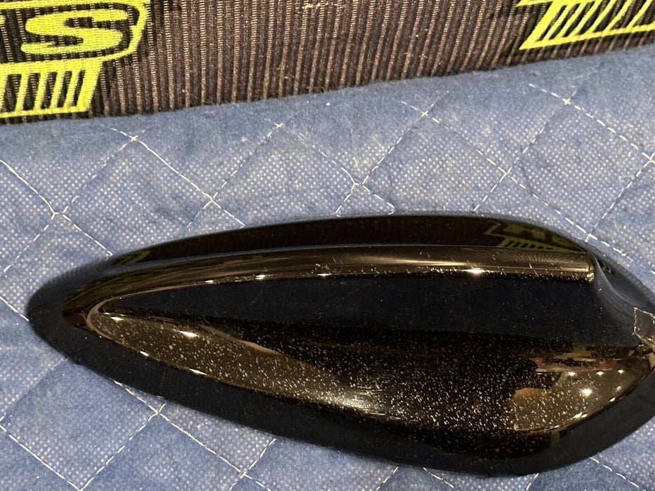2015-2020 BMW M4 F82 F30 ROOF SHARK FIN ANTENNA COVER BLACK 9240968