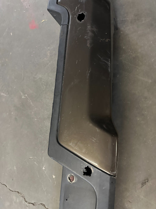 2017-2019 FORD F250 REAR BUMPER ASSEMBLY OEM (READ/SLIGHT SCUFFS SCRATCHES)