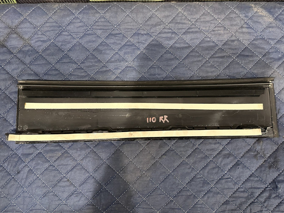 2020-2022 FORD F250 F350 REAR RIGHT GLOSS BLACK B PILLAR DOOR TRIM OEM *SCUFFS*