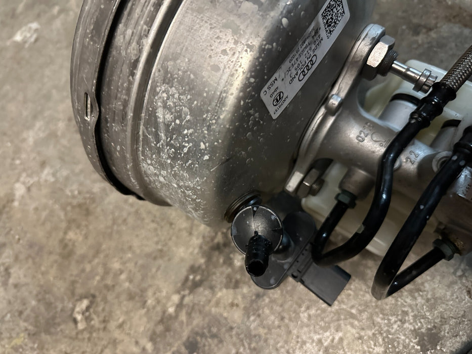 2021 AUDI R8 POWER MASTER BRAKE BOOSTER CYLINDER TANK 4S0 612 105 J OEM