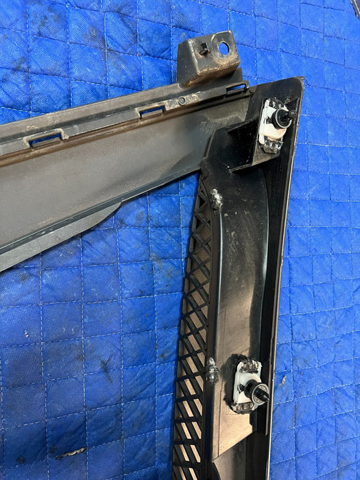 2012 AUDI R8 OEM RH RIGHT LOWER QUARTER PANEL FRAME 420 853 190 B