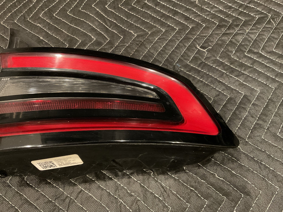 2016 DODGE CHARGER HELLCAT 6.2 RIGHT PASSENGER REAR TAIL LIGHT 2015-2019~DAMAGE~