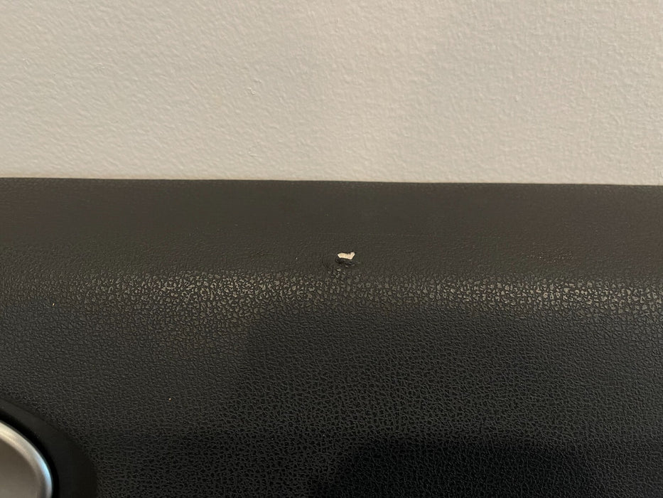 2014 NISSAN 370Z NISMO FRONT PASSENGER RIGHT DOOR PANEL OEM *SMALL TEAR *