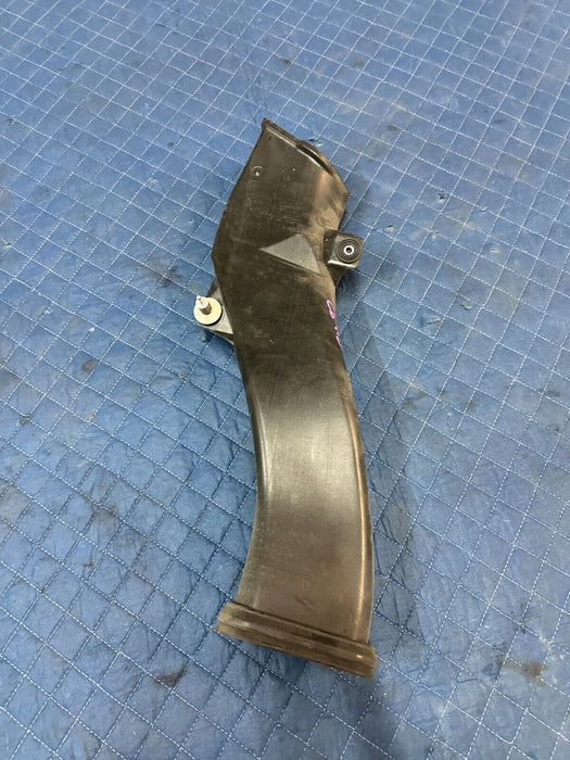 2012-2014 AUDI R8 V10 OEM ENGINE RIGHT AIR INTAKE TUBE PIPE PLASTIC