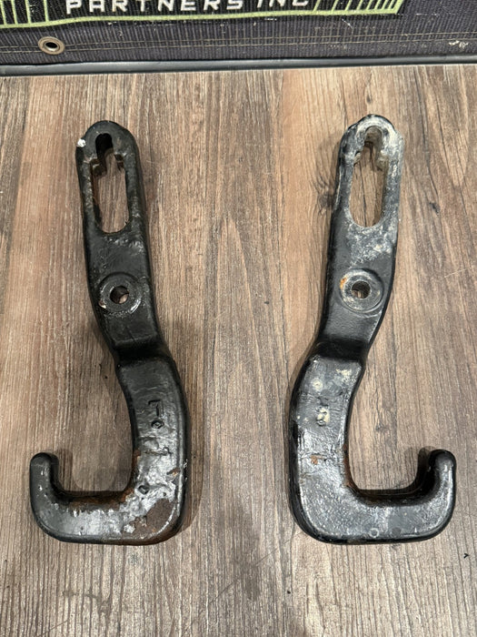 2017 NISSAN TITAN XD STEERING LEFT RIGHT FRONT BUMPER TOW HOOKS OEM