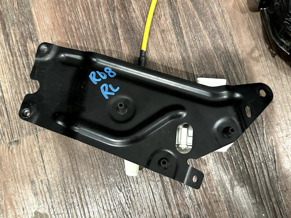 2020 BMW M8 COMP F93 REAR LEFT DOOR LOCK LATCH ACTUATOR W MOTOR OEM 5121 7477705