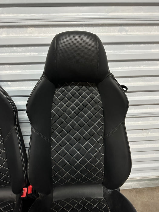 2017 2018 AUDI R8 PLUS SYPDER OEM GENUINE DIAMOND STITCHED SPORT SEATS