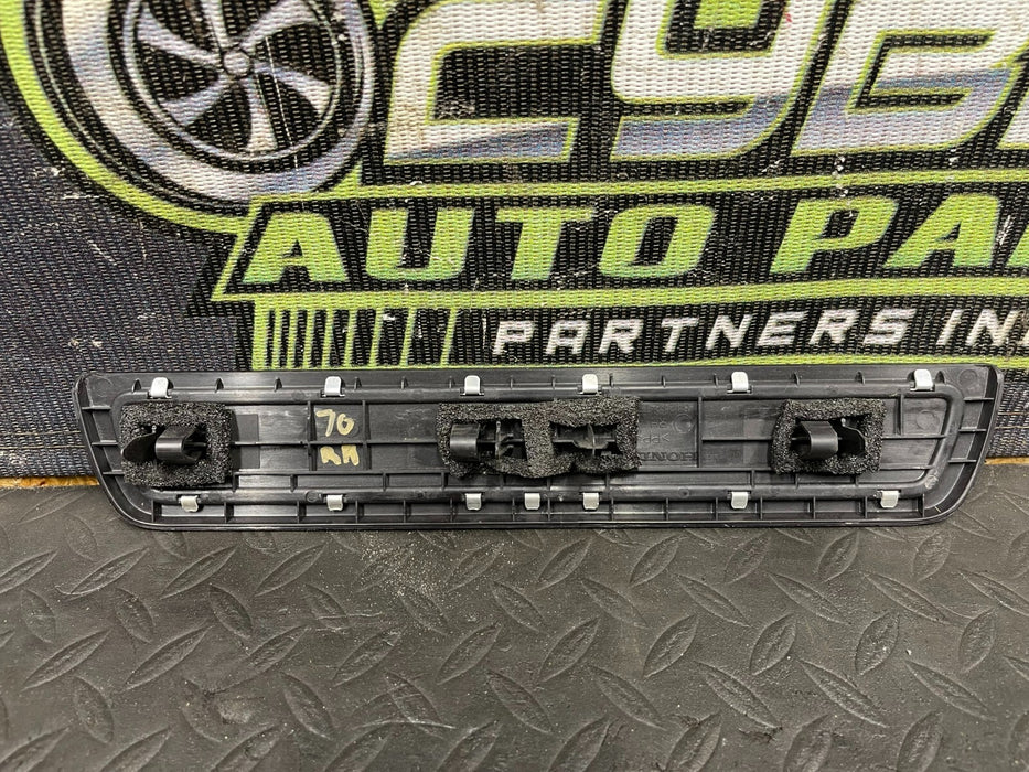 2019 ACURA MDX REAR RIGHT DOOR KICK/ SCUFF PLATE OEM 2014-2020