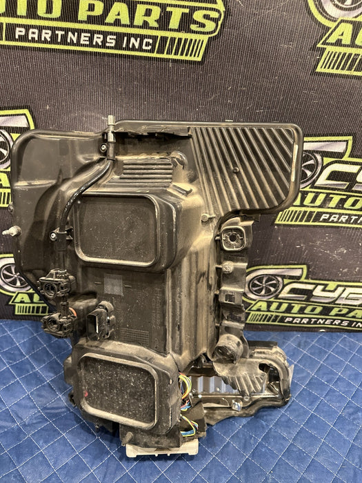 2017-2019 FORD F250 F350 F450 DRIVER LEFT LED HEADLIGHT OEM ~DAMAGE CRACKED~