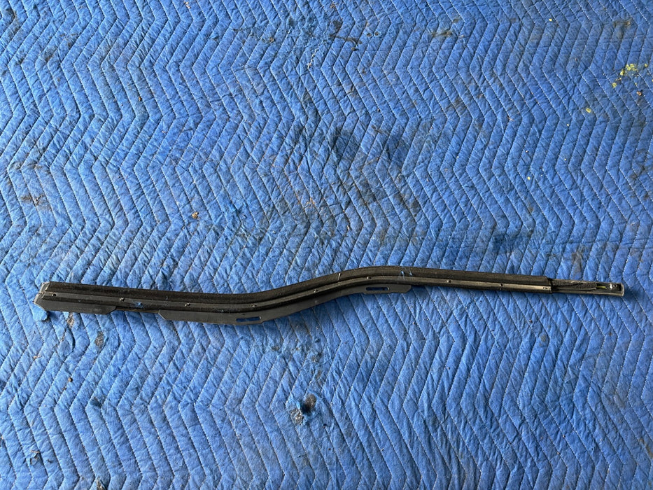 2017-2020 FORD F250 F350 F450 FRONT RIGHT DOOR CHROME WINDOW BELT MOLDING OEM