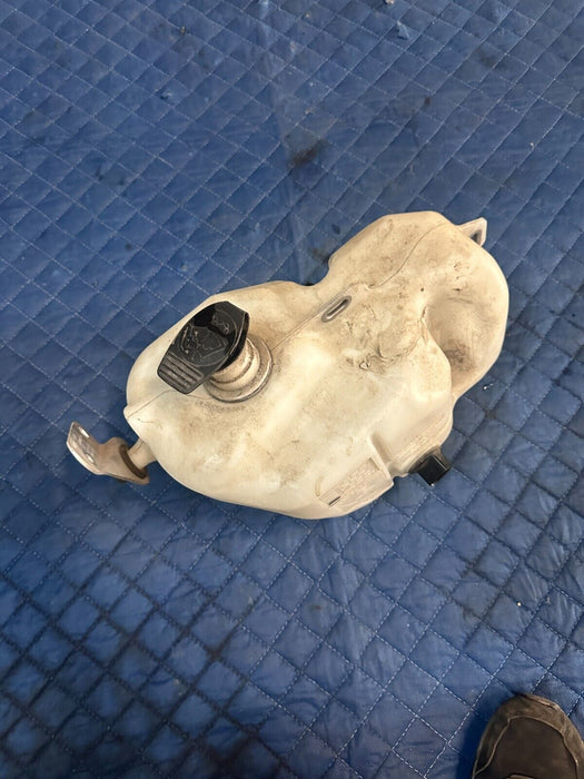 2014 AUDI R8 4.2L V10 OEM WINDSHIELD WASHER FLUID TANK RESERVOIR 423 955 449