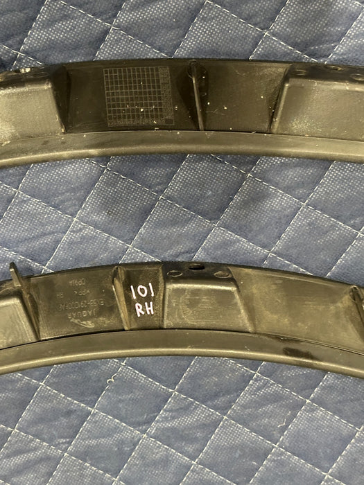 2015 JAGUAR F TYPE R REAR LEFT RIGHT PAIR FENDER LINER RETAINER EX53 291D01 AF