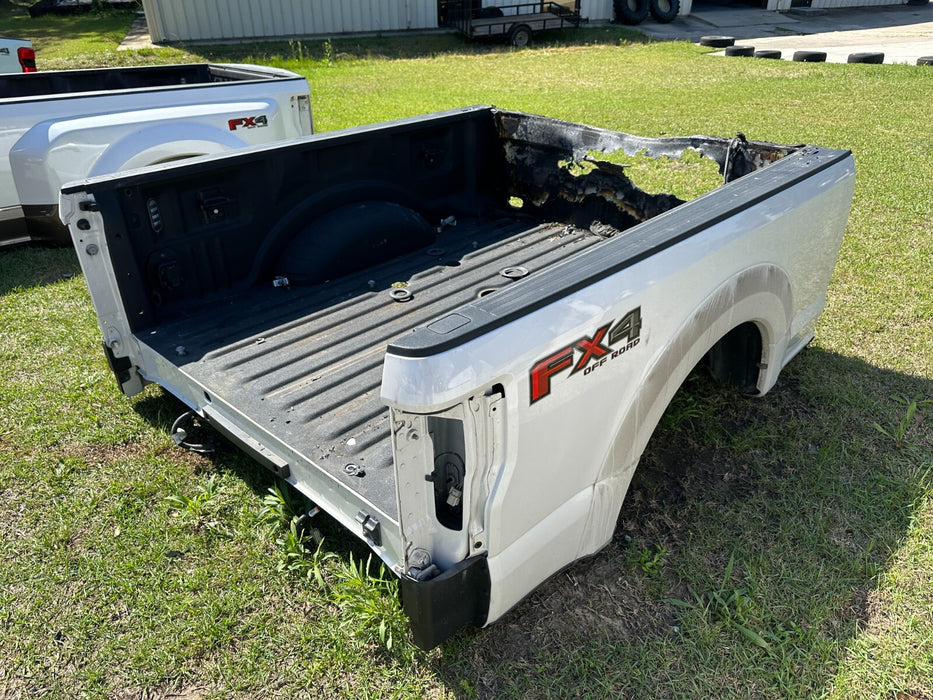2017-2022 FORD F250 F350 SHORT BED 6' TRI-COAT METALLIC WHITE (UG) OEM