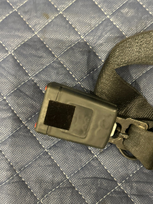 2017-2019 FORD F250 F350 F450 XLT REAR MIDDLE CENTER SEAT BELT SEATBELT OEM WEAR