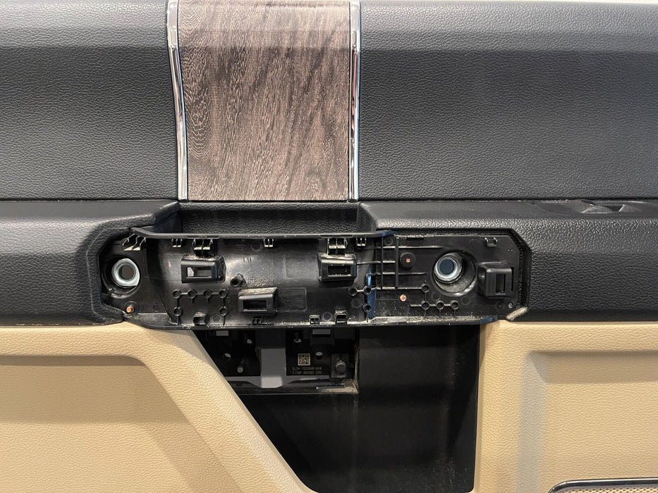 2017-2019 FORD F250 F350 F450 LARIAT TAN REAR LEFT  DOOR PANEL OEM *NO HANDLE