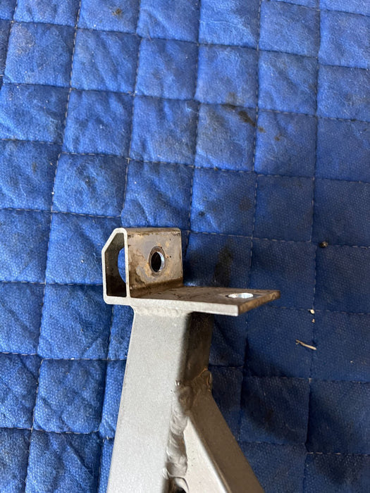 2012 AUDI R8 FRONT DRIVER LEFT FENDER RADIATOR SUPPORT STRUCTURE 420805371