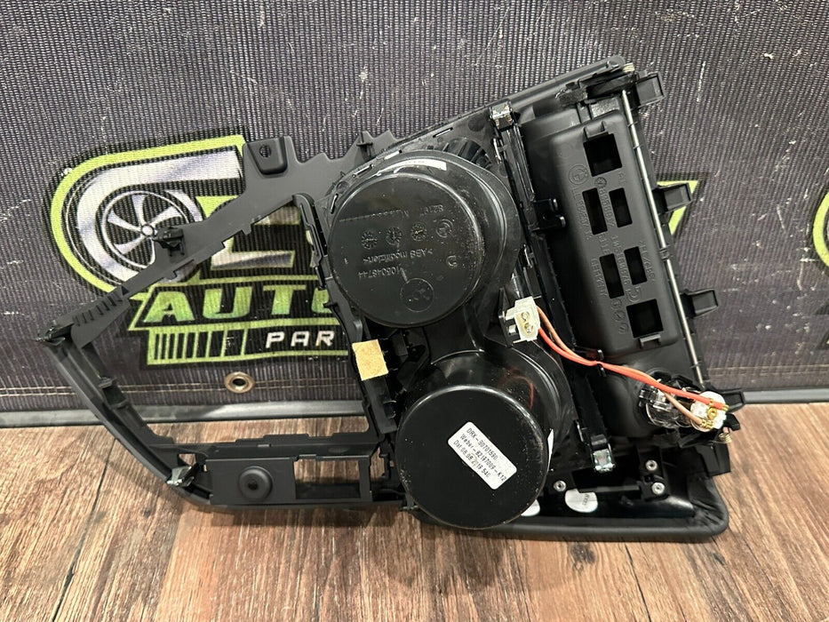 2020 BMW M4 F82 CENTER CONSOLE CUP HOLDER W STORAGE OEM 105048744