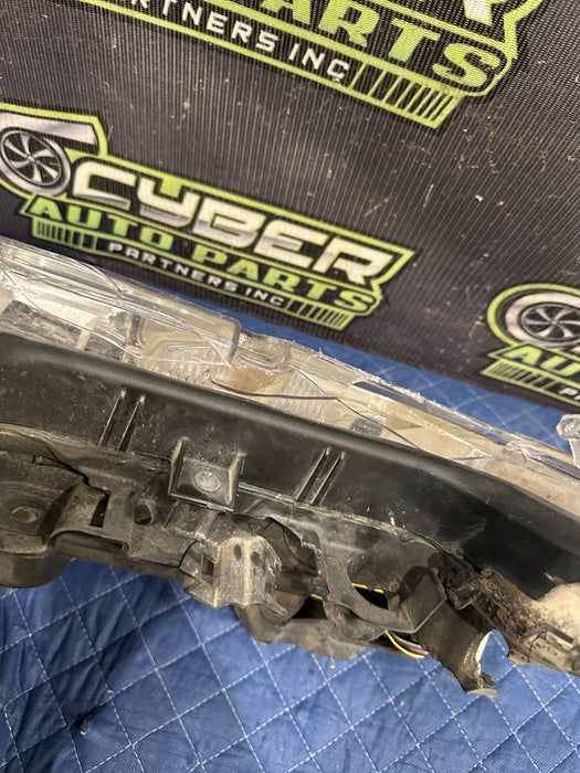 2017-2019 FORD F250 F350 F450 DRIVER LEFT LED HEADLIGHT OEM ~DAMAGE CRACKED~