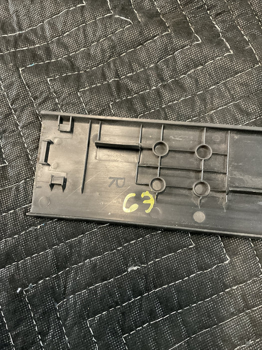 2016-2019 NISSAN TITAN FRONT RIGHT KICK PLATE DOOR SILL OEM