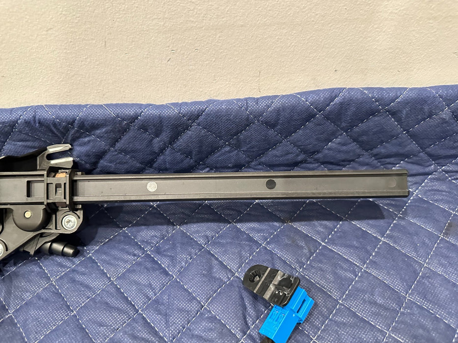 2017 MERCEDES-BENZ C63 AMG CABRIOLET FRONT RH ELECTRIC MOTOR SEATBELT ADJUSTER