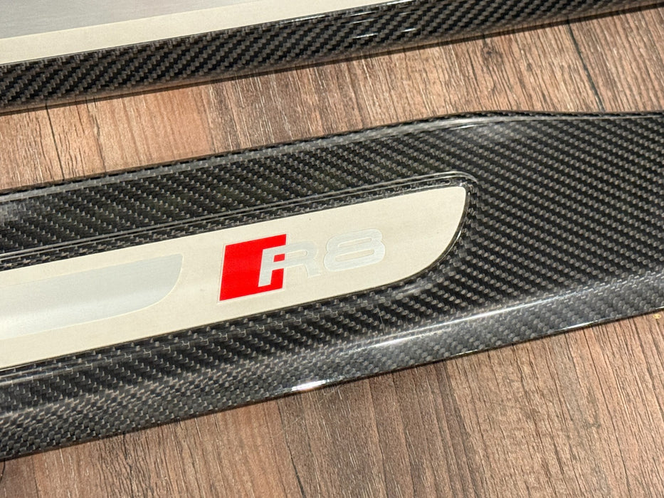2014 AUDI R8 PLUS DOOR SILL CARBON FIBER KICK PLATES GENUINE OEM 420853372d