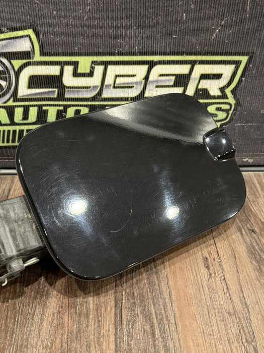 2020-2022 FORD F250 F350 6.7L DIESEL BLACK FUEL GAS DOOR LID CAP OEM *SCRATCH 2*