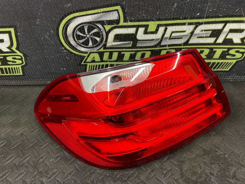 2015 BMW M4 F32 F82 F33 F36 REAR LEFT OUTER DRIVER TAIL LIGHT *DAMAGE* 2014-2017
