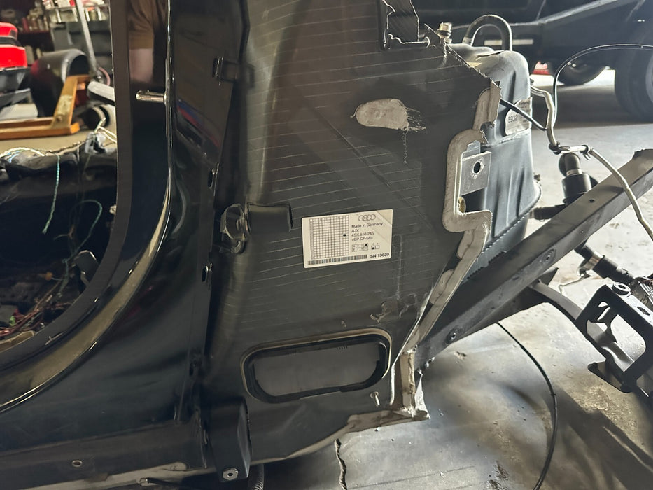 2017-2023 AUDI R8 DRIVER FLOOR PAN B PILLAR ROOF PILLAR SECTION CARBON *DAMAGE*