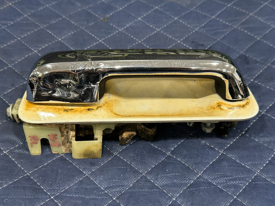 2017-2019 FORD F250 F350 REAR LEFT DOOR HANDLE TRI COAT (UG) OEM *BURN DAMAGE*