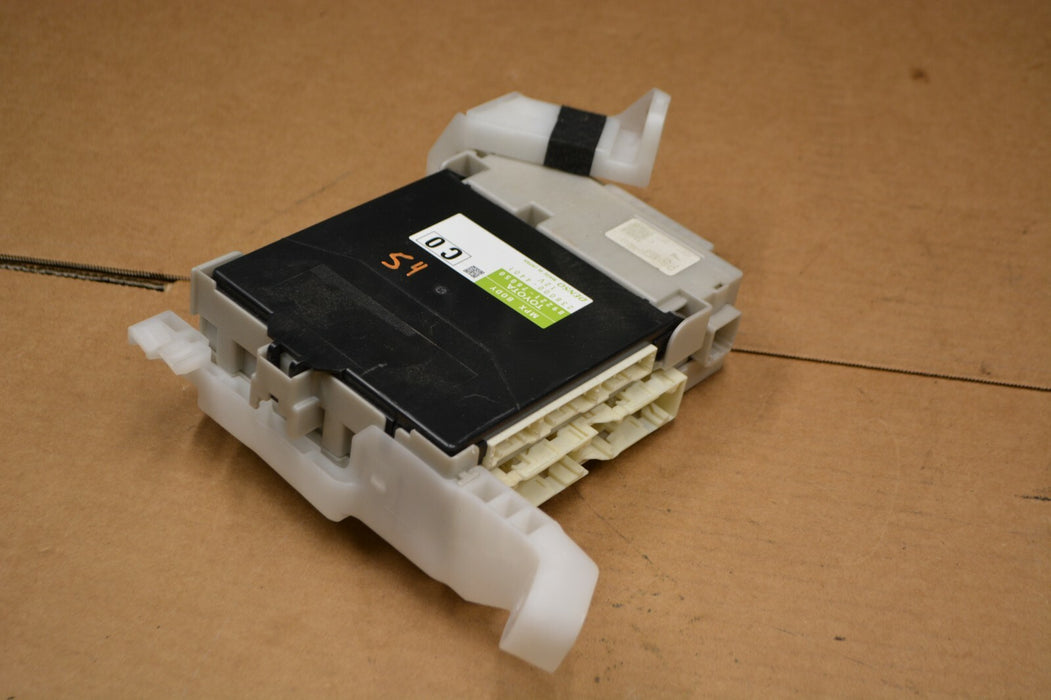 2014 LEXUS CT200H MULTIPLEX NETWORK COMPUTER MODULE W/ FUSE BOX OEM 89221-76050
