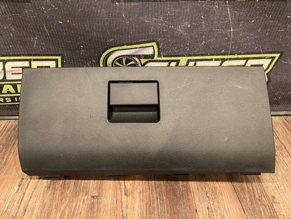 2017 DODGE RAM 2500 3500 LIMITED GLOVE BOX STORAGE COMPARTMENT OEM *SCUFFS/READ*