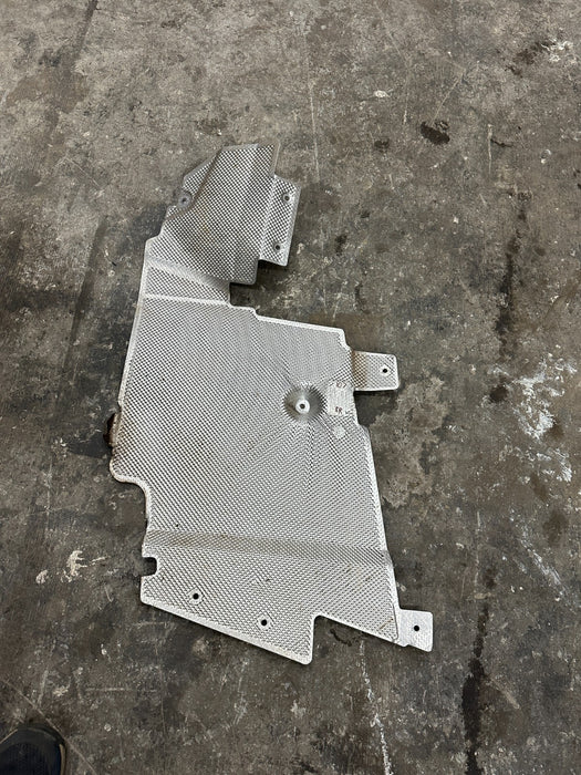 2014 AUDI R8 PASSENGER RIGHT RH REAR LOWER HEAT SHIELD 420 825 733 A OEM