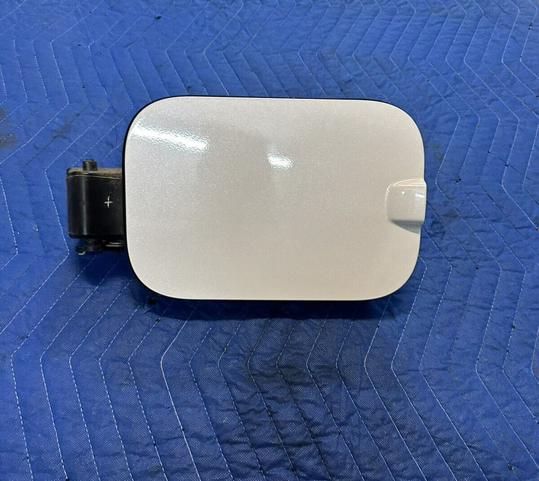 2020 FORD F250 F350 F450 STAR WHITE FUEL GAS DOOR LID CAP OEM