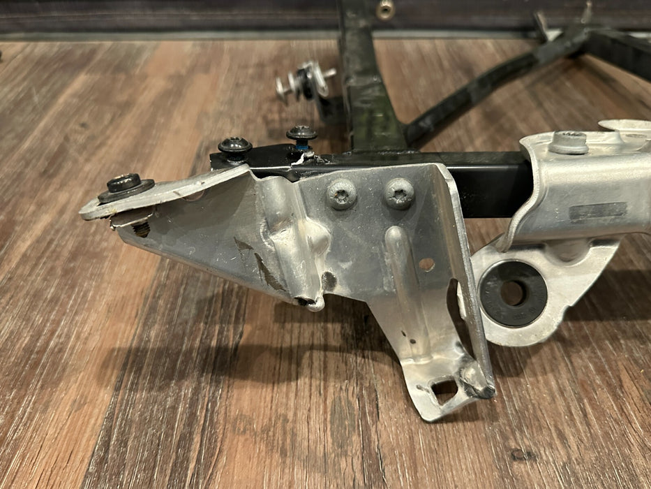 2021 AUDI R8 FRONT LEFT SUPPORT MOUNTING BRACKET OEM 4S0 806 191 B *READ*