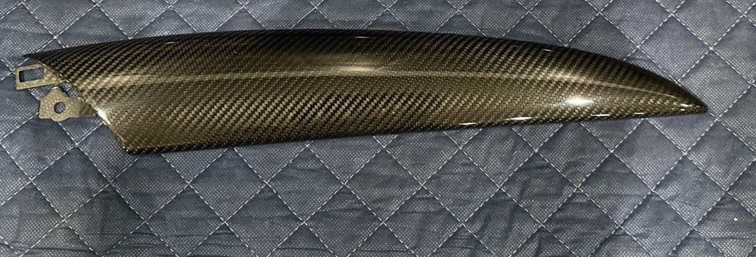 2014 AUDI R8 SPYDER RIGHT CARBON FIBER DOOR PANEL TRIM MOULDING OEM 420 867 410