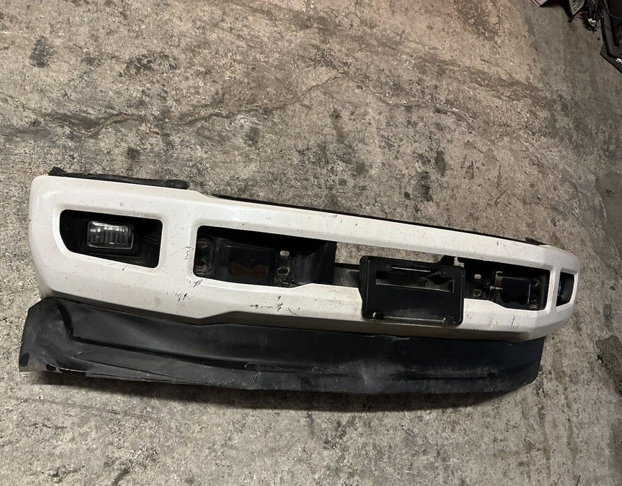 2017-2019 FORD F250 F350 FRONT BUMPER W/ LED METALLIC WHITE (UG) OEM ~DENT~