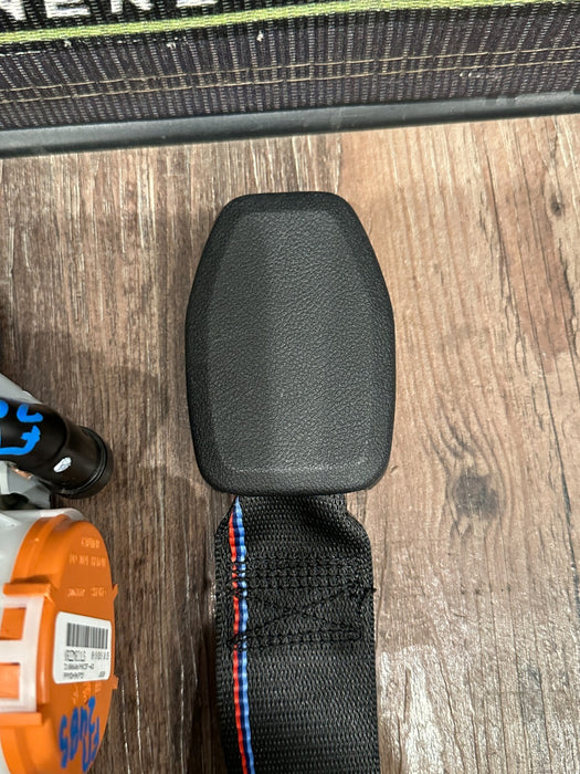 2020 BMW M8 COMPETITION F93 FRONT PASSENGER RIGHT SEATBELT RETRACTOR OEM