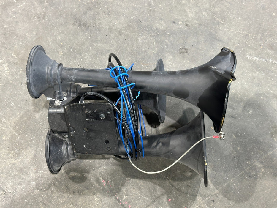 2021 RAM 2500 LARAMIE HORNBLASTERS AIR HORN ASSEMBLY