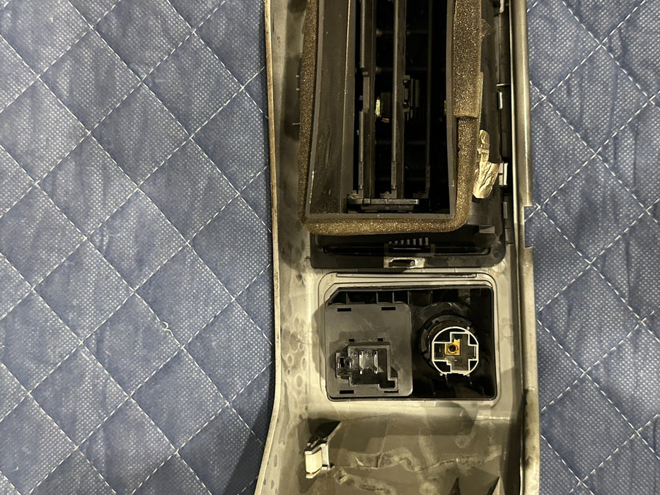 2020 FORD F250 F350 F450 XLT DASHBOARD DASH PASSENGER RIGHT AIR VENT OEM *WEAR*