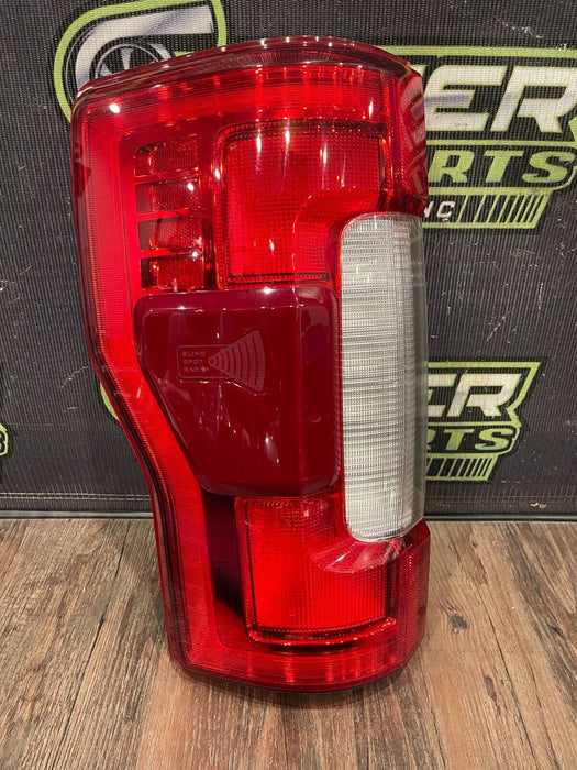 2017 2018 2019 FORD F250 F350 F450 DRIVER LEFT LED TAILIGHT OEM *READ/CRACKED*