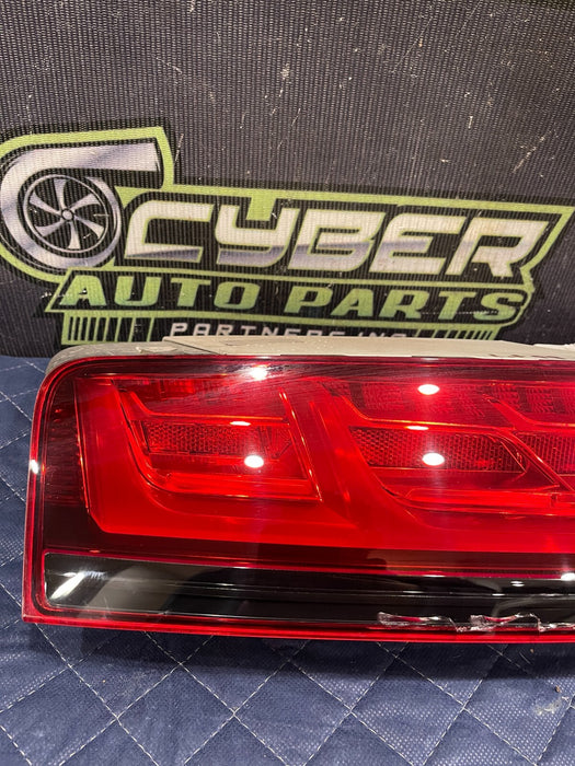 2021 AUDI R8 LEFT DRIVER TAIL LIGHT OEM 4S0 945 096 A ~MINOR CRACK!!!~