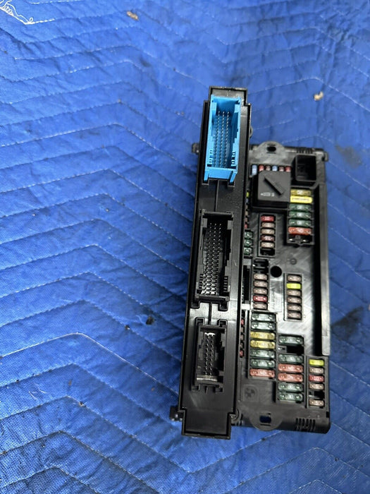 2011 BMW 550i F10 5 SERIES FUSE BOX POWER DISTRIBUTION JUNCTION RELAY 9234421-01